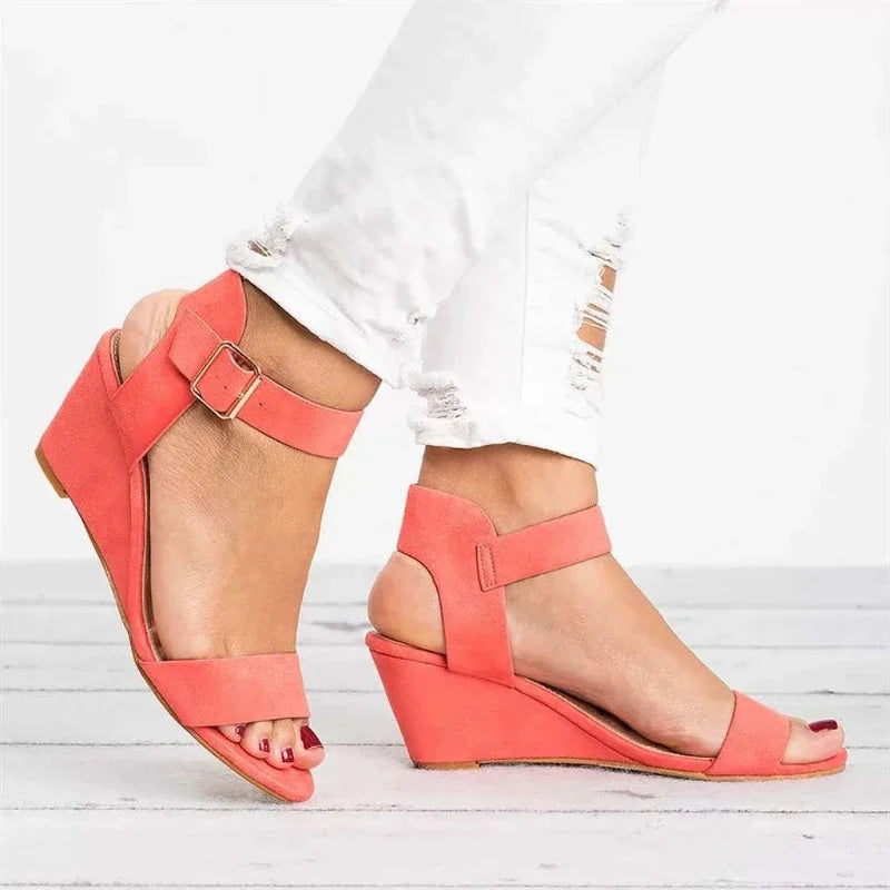 Candy-coloured fashionable women's sandals with buckle