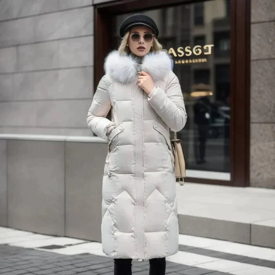 Stylish coat with faux fur