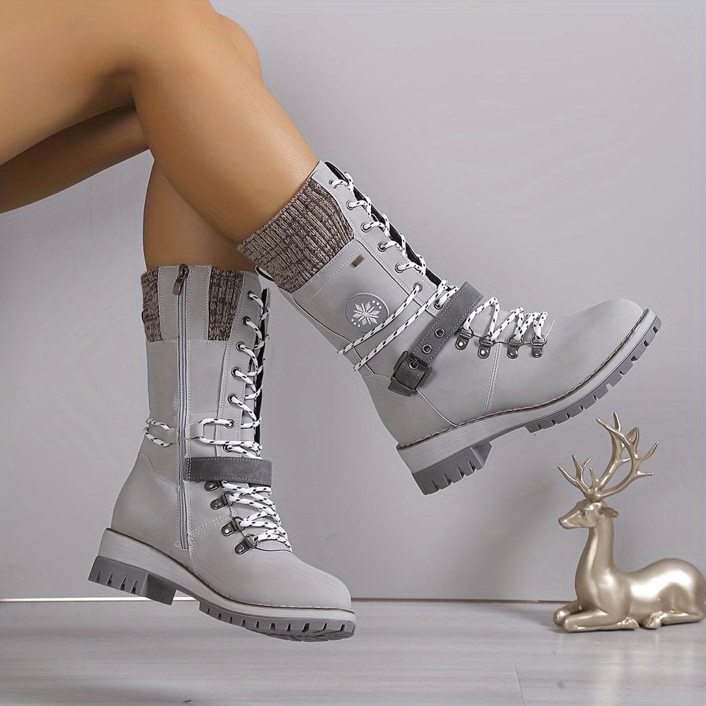 Elegant knitted thermal boots