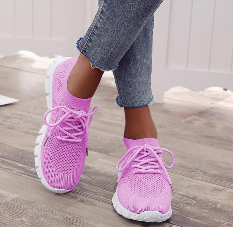 Elegant sneakers