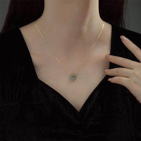 COLLIER FLEUR DE JADE