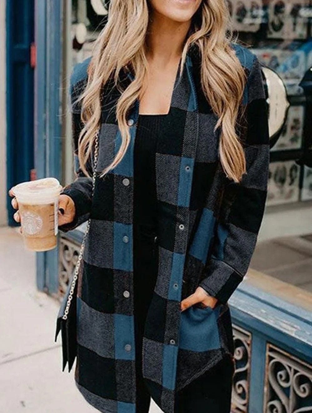 Manteau Mi-Long en Tartan : Élégance Décontractée et Confort Impeccable