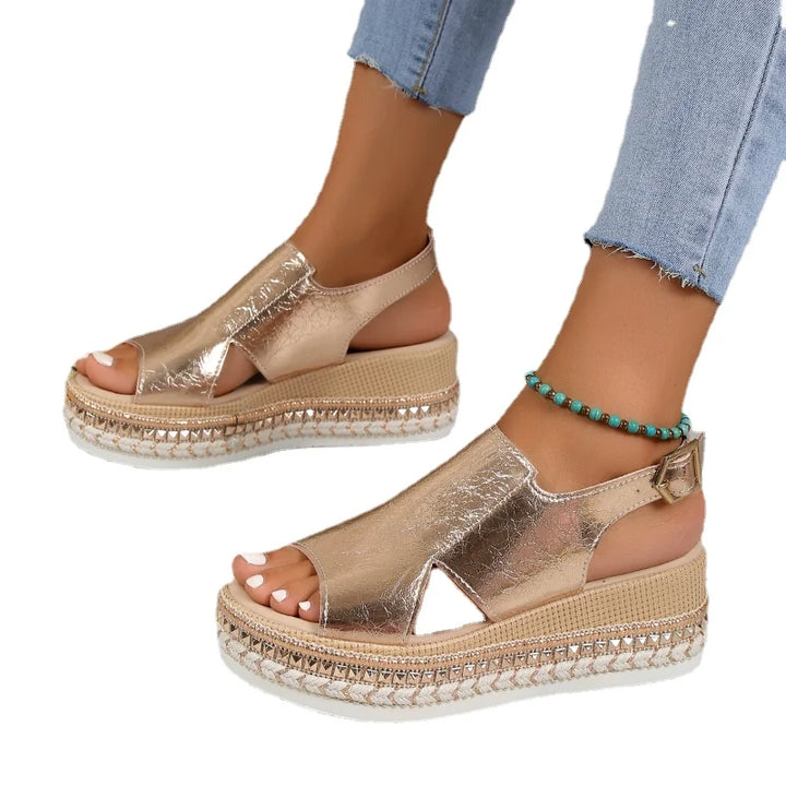 New solid sandals with wedge heel