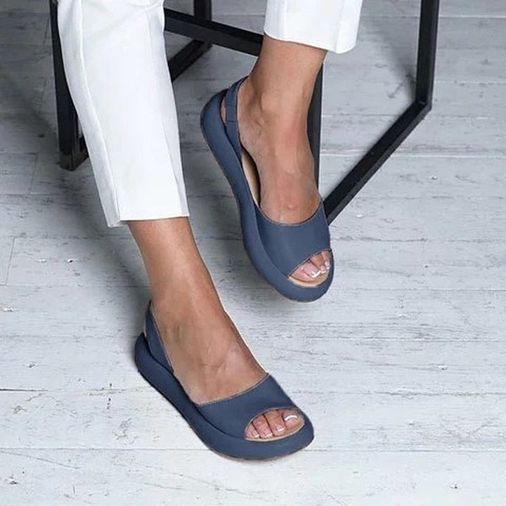 Fashionable women's sandals