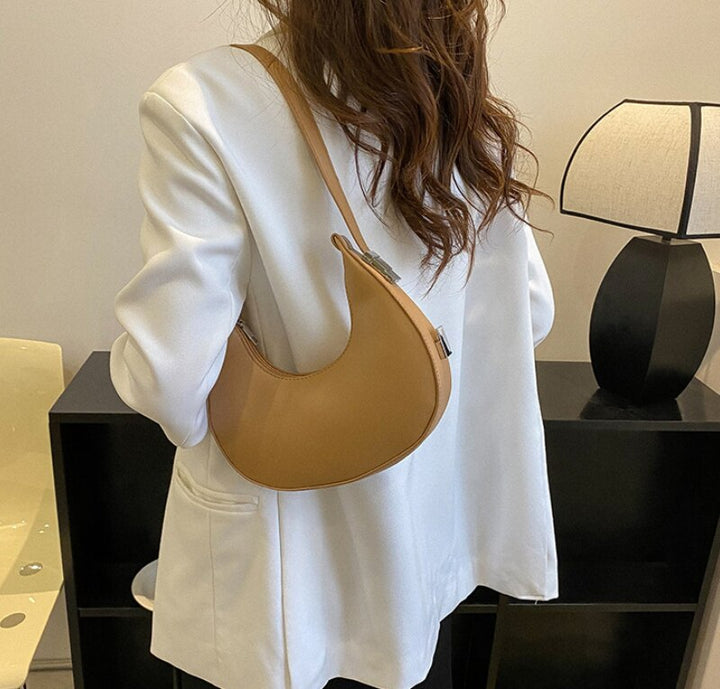 Trendy Women Niche Half Moon Shoulder Bag Solid Colour Casual Texture Fashion Shoulder and Underarm Bag