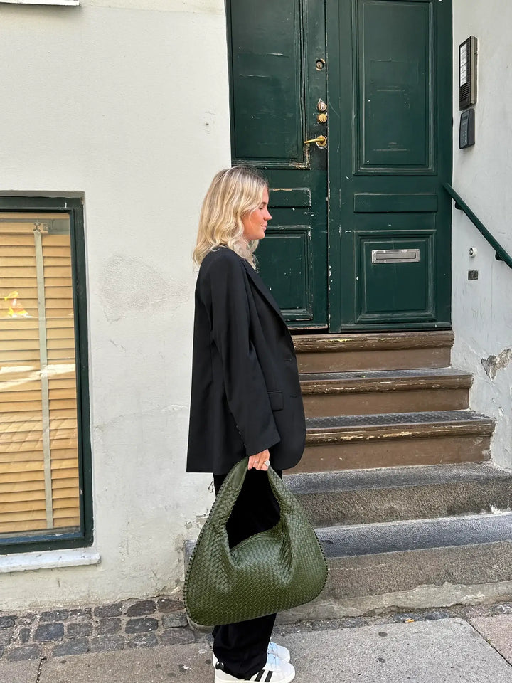 Elena Gevlochten Leren Hobo Bag