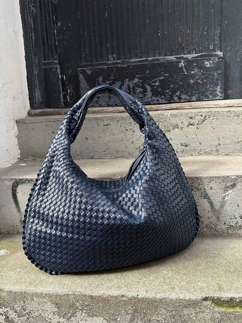 Elena Gevlochten Leren Hobo Bag