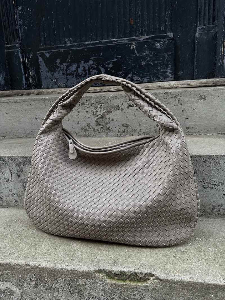 Elena Gevlochten Leren Hobo Bag