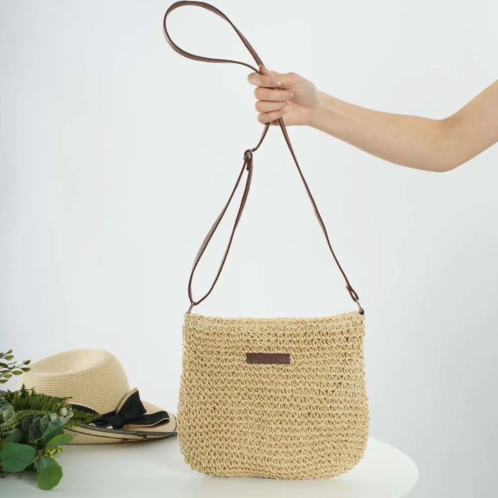 Women's casual straw knitted shoulder bag with inner zip pocket