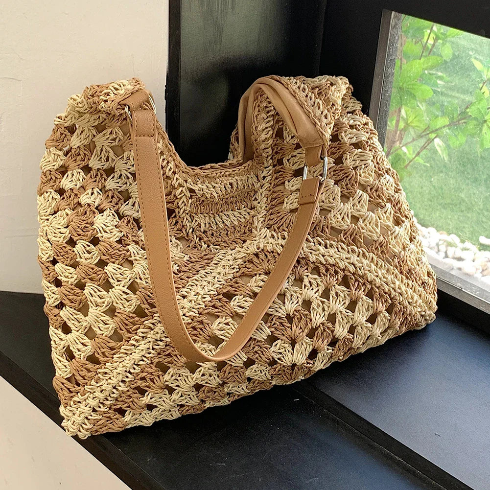 Bohemian handmade straw shoulder bag for women