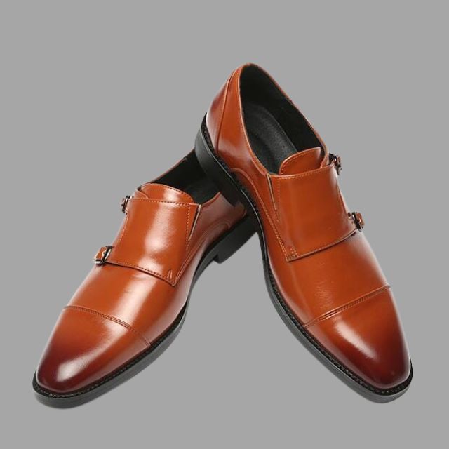 Elegant leather shoes with monk straps