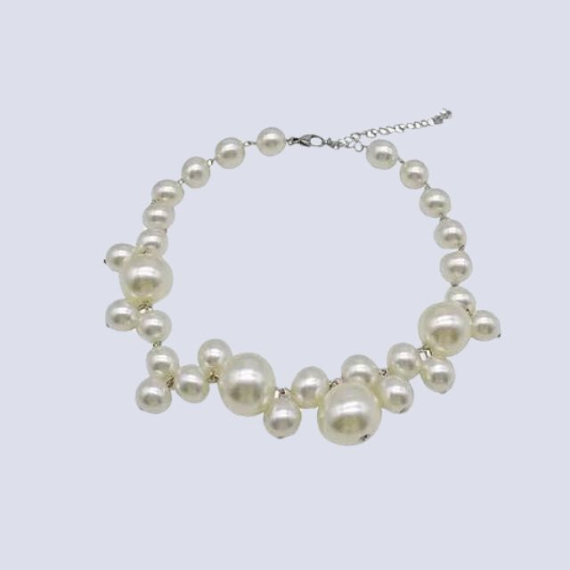 Chunky pearl necklace with drop detail