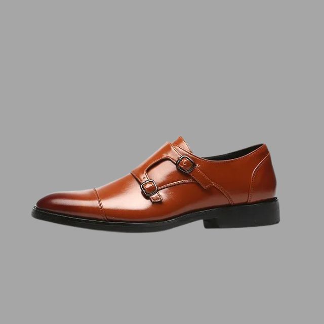 Elegant leather shoes with monk straps