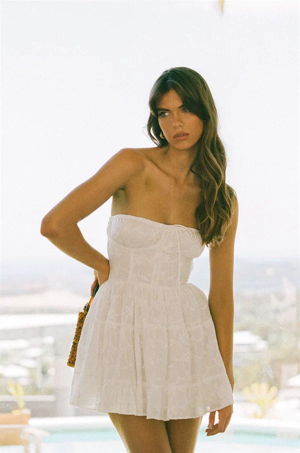 Chic Amalfi Strapless Dress for Effortless Elegance