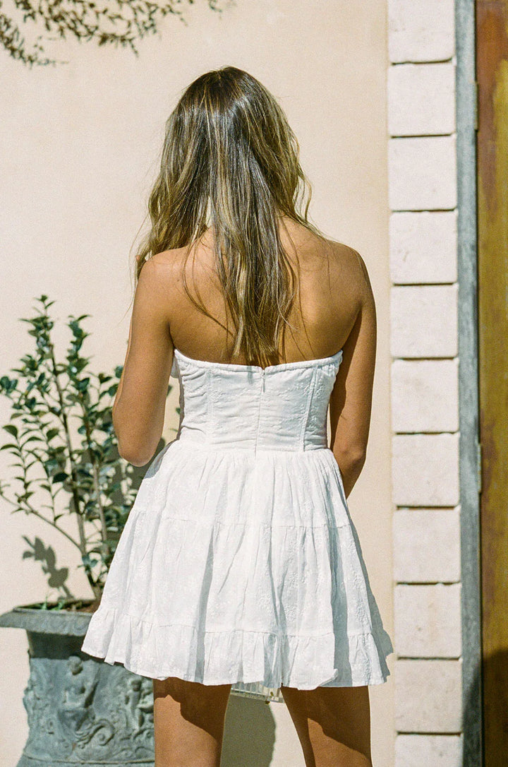 Chic Amalfi Strapless Dress for Effortless Elegance