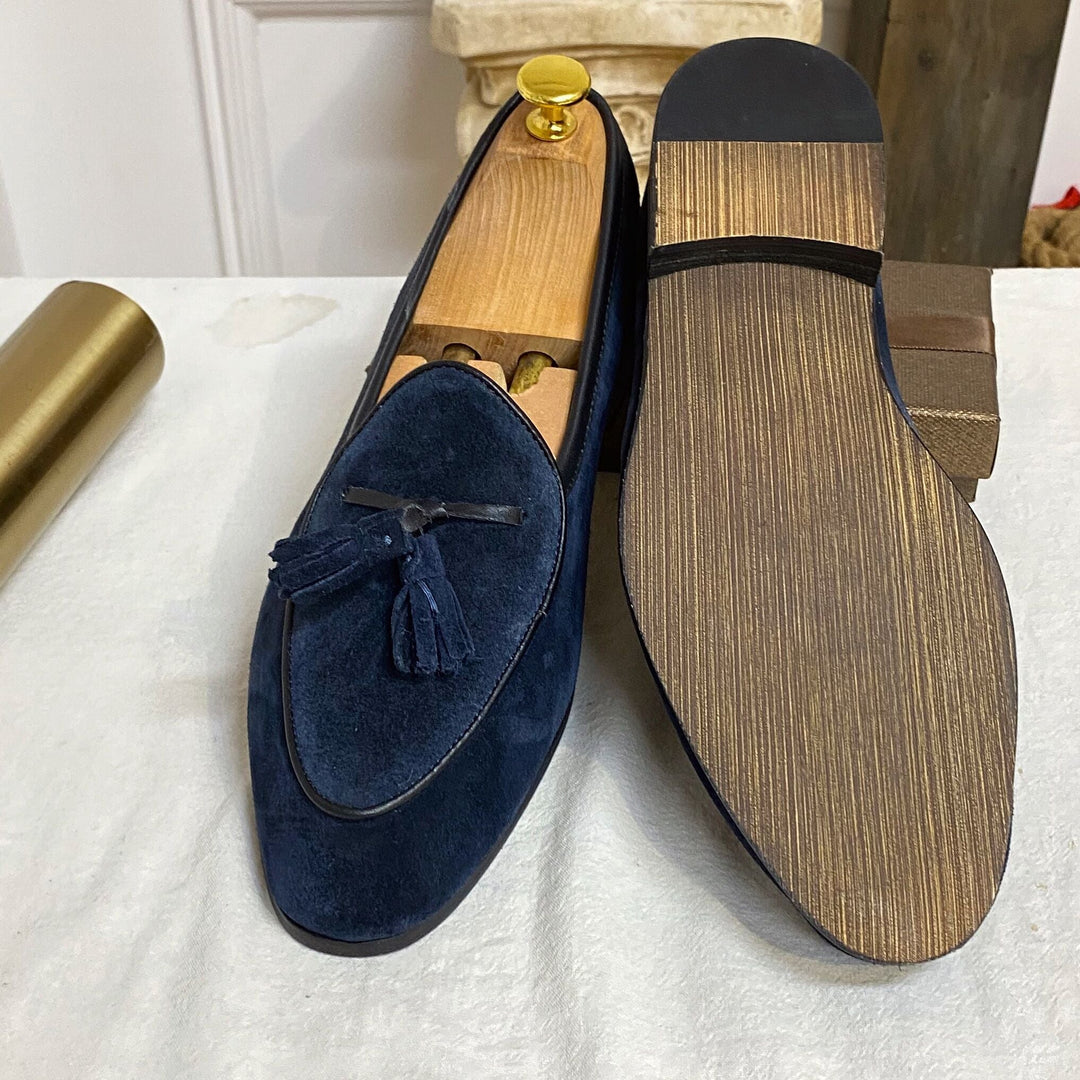 Fashionable suede slip on fashion loafers