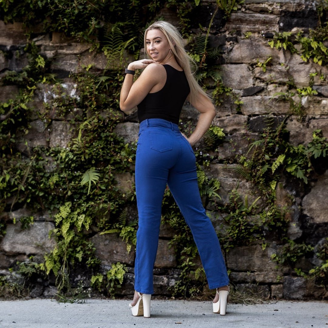 Vibrant Cobalt Impact Flare Fit Jeans for Effortless Style