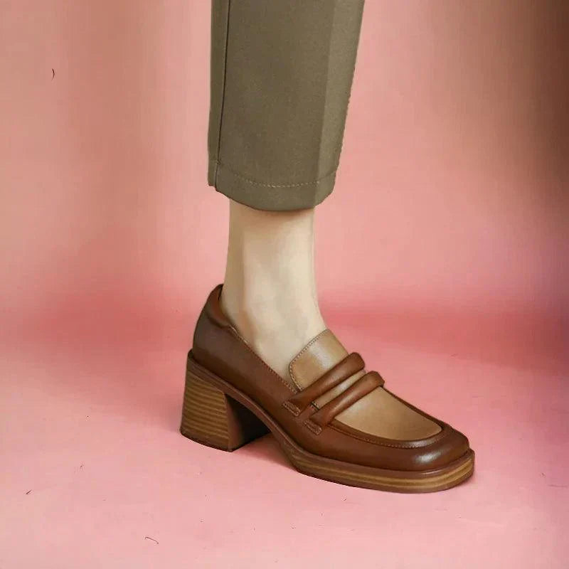 Retro loafers with block heel